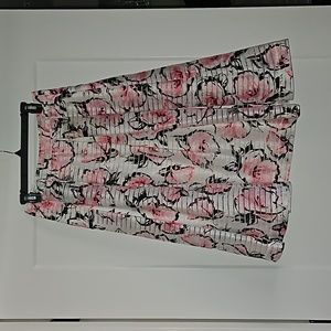 Pleated Karl Lagerfeld skirt w/ Pockets